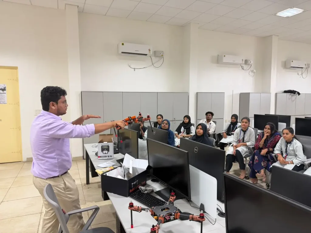 dronacharya-tech-hub-brings-hands-on-drone-learning-to-navodaya-institute-of-technology-raichur-content-1